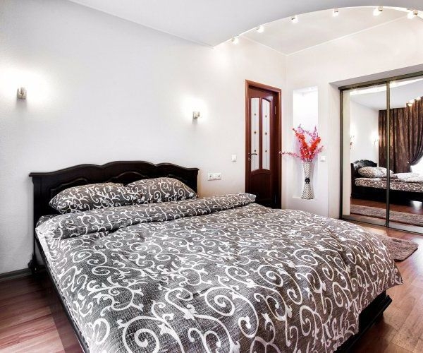 Белоснежная двухкомнатная квартира #6