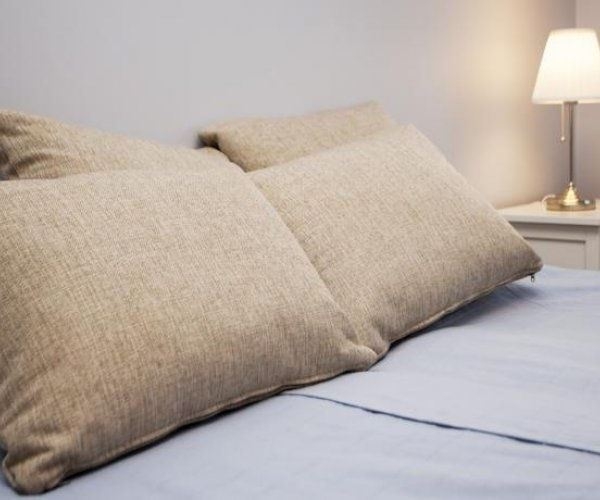 Современные апартаменты «Пурпурный акцент» #2