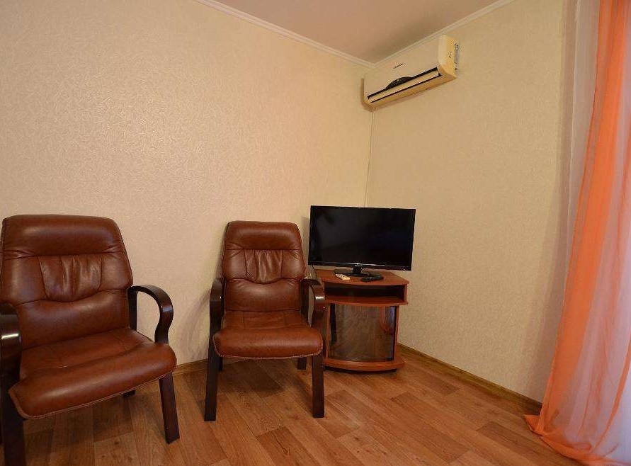 Уютная квартира посуточно #8