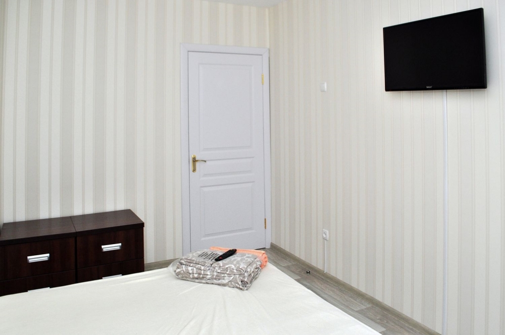 2-к. квартира на сутки в Киеве. пр-т. Героев Стали... #5