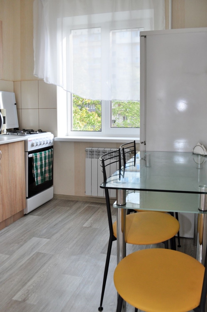 2-к. квартира на сутки в Киеве. пр-т. Героев Стали... #11