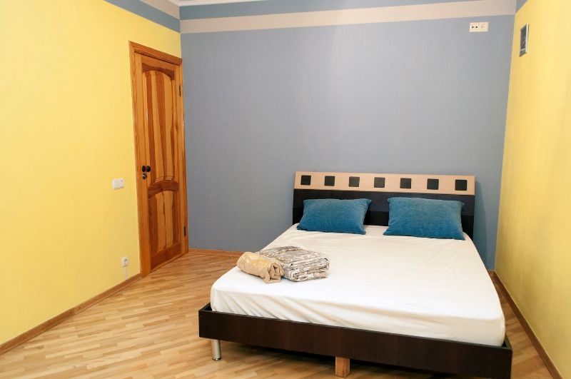 3-к. квартира в Киеве посуточно, ул. Озерная 8 #4