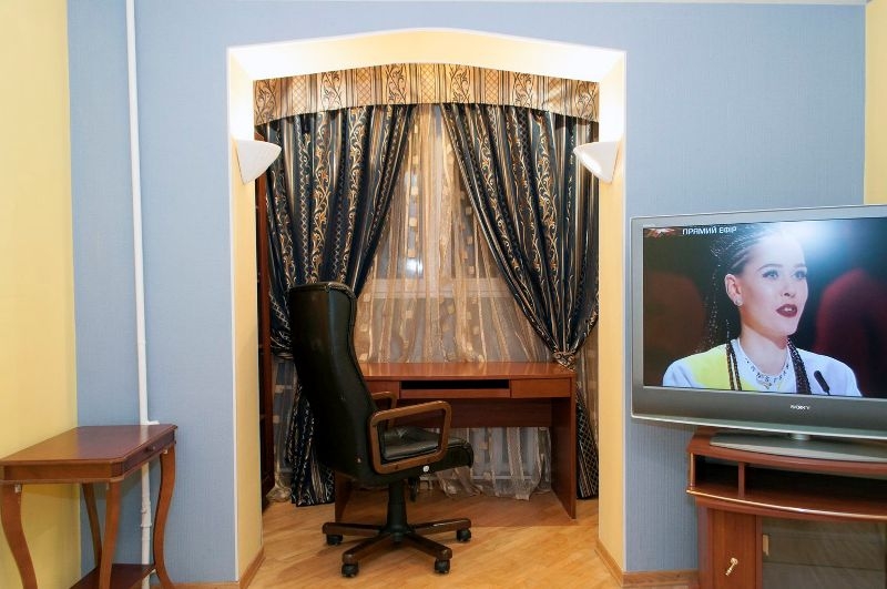 3-к. квартира в Киеве посуточно, ул. Озерная 8 #16