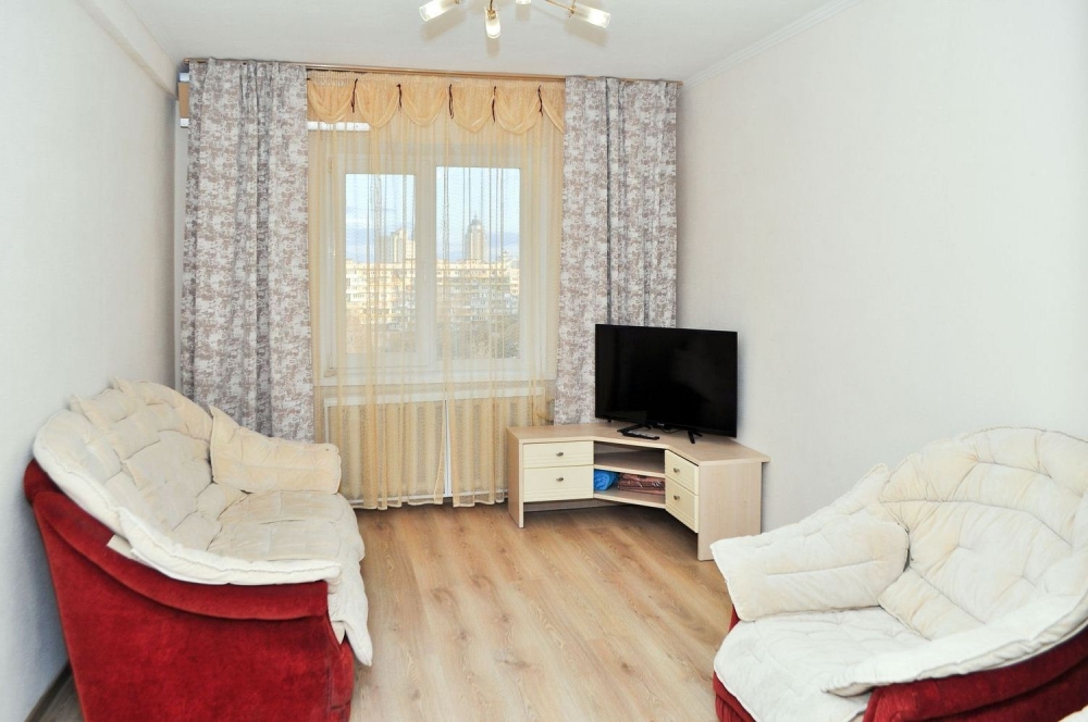 3-к. квартира посуточно в Киеве, ул. А. Архипенко... #12