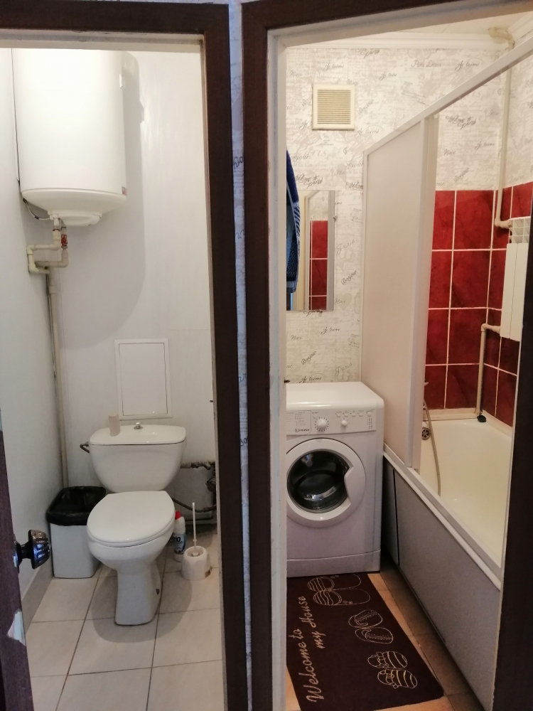 2 ком. квартира посуточно в центре Бердянска #4