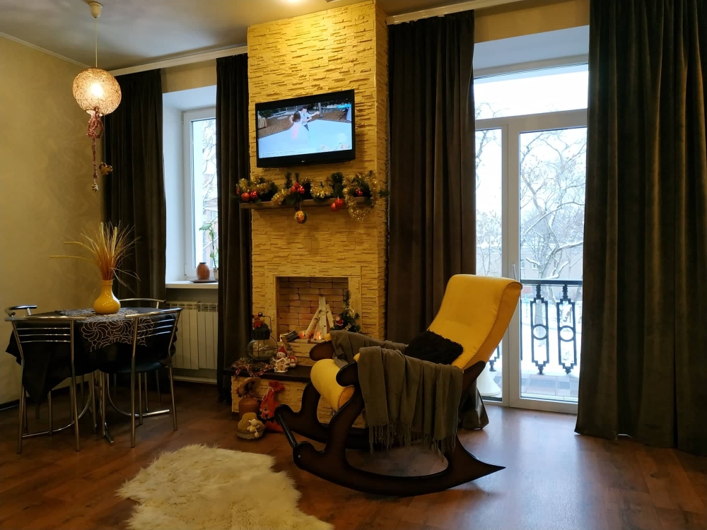 2х-комнатная студия с креслом-качалкой и отдельной... #9