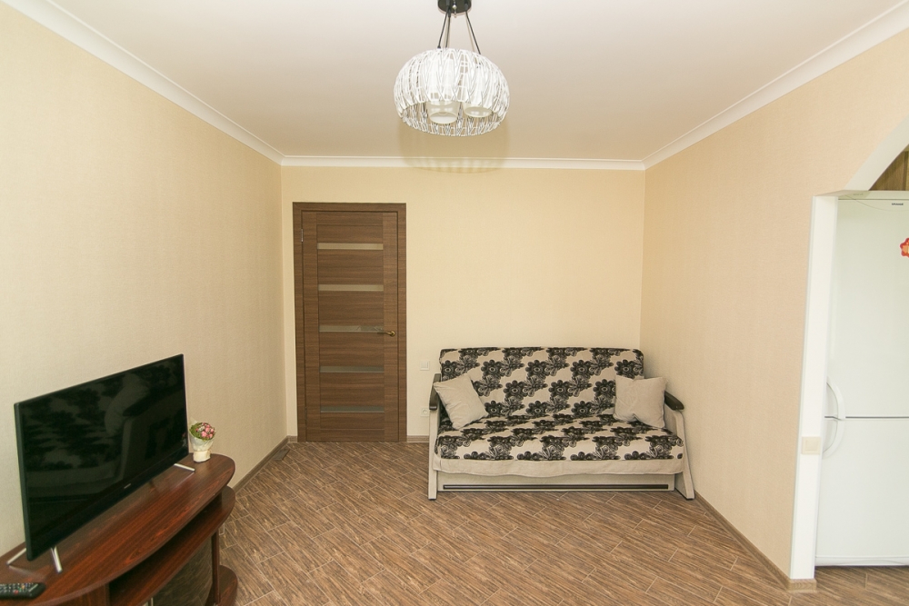 2ком ЛЮКС. ТРЦ МануфактураНовострой.WI-FI. Док 2и3... #3