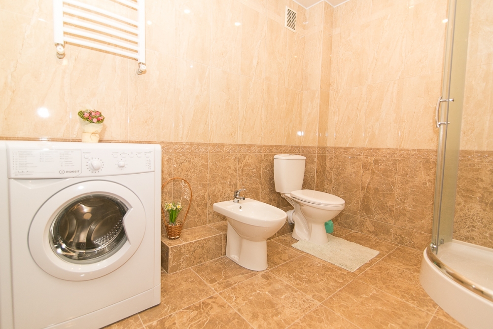 2ком ЛЮКС. ТРЦ МануфактураНовострой.WI-FI. Док 2и3... #9