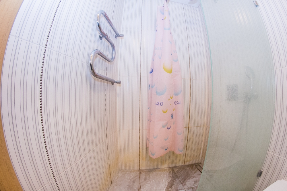 2 комнаты. Квартира посточно в центре. Евроремонт.... #2