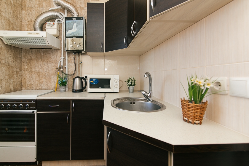 2 комнаты. Центр. Соборная. ТЦ Киев. Посуточно, по... #3