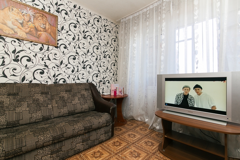 2 комнаты. Центр. Соборная. ТЦ Киев. Посуточно, по... #7