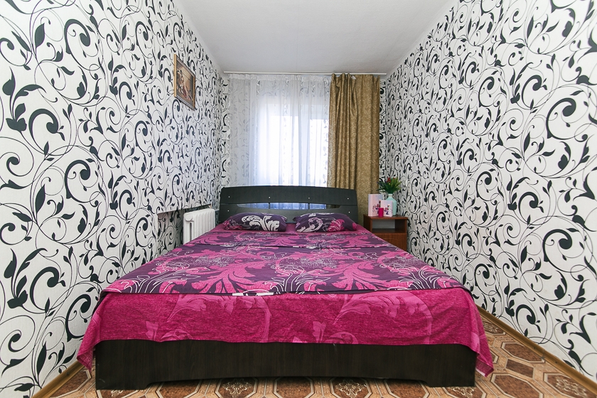 2 комнаты. Центр. Соборная. ТЦ Киев. Посуточно, по... #11