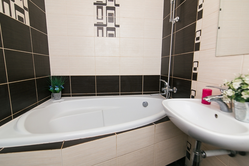 2 комнаты. Центр. Соборная. ТЦ Киев. Посуточно, по... #12