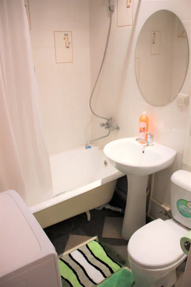 Светлая и благоустроенная квартира в самом центре... #3