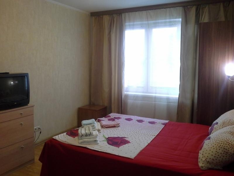 Посуточно большая квартира сразу возле метро 4 спа... #2