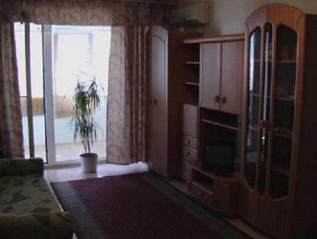 Сдам посуточно 1 ком. квартиру на ул. Парковой #4