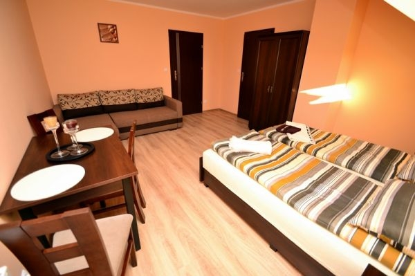 Очаровательный трехэтажный дом в спокойных пастель... #2