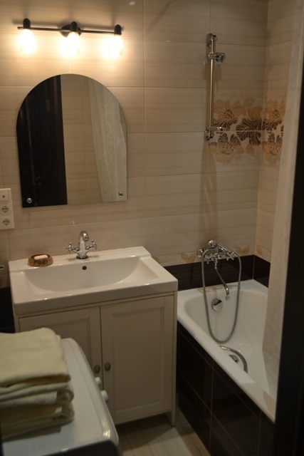 Очаровательный трехэтажный дом в спокойных пастель... #3