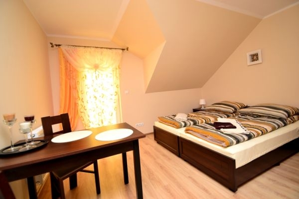 Очаровательный трехэтажный дом в спокойных пастель... #7