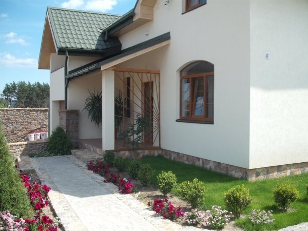 Очаровательный трехэтажный дом в спокойных пастель... #9