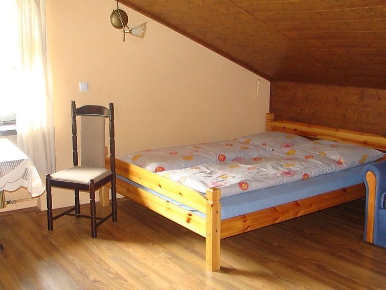 Яркий домик с беседкой и приусадебным участком во... #7