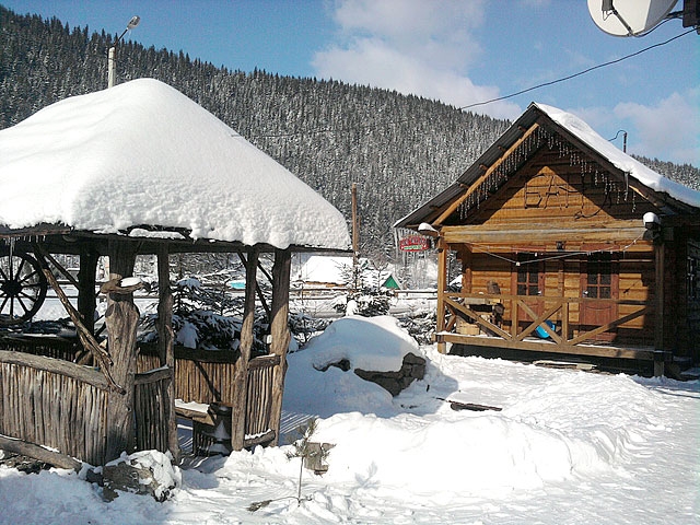 6.1 Поляниця, приватний сектор Двоповерховий дерев... #7
