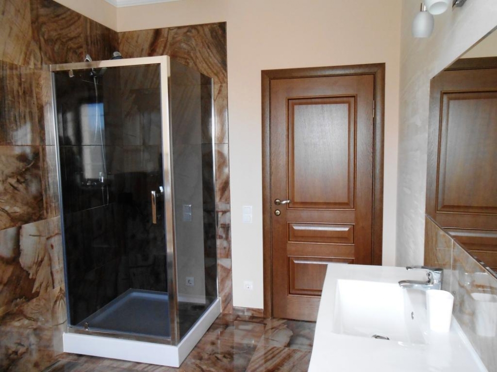 Просторный новопостроенный пятикомнатный трехэтажн... #38