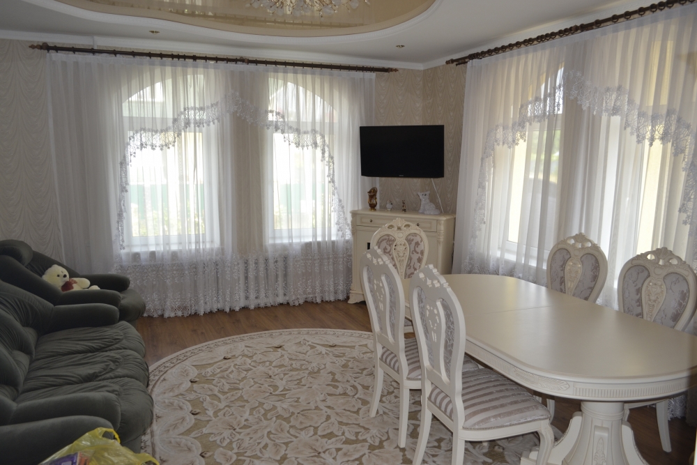 Сдам посуточно 3 комнаты в современном частном дом... #2