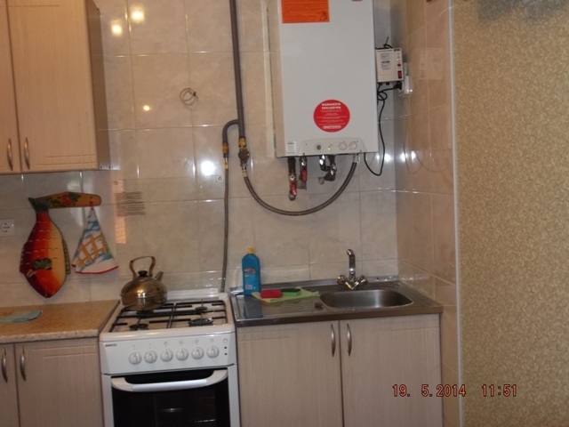 Небольшой дом с камином на террасе #2