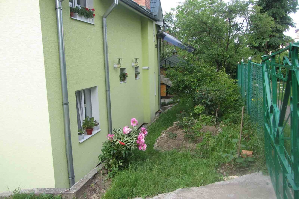 Кімнати, апартаменти з окремим входом #18