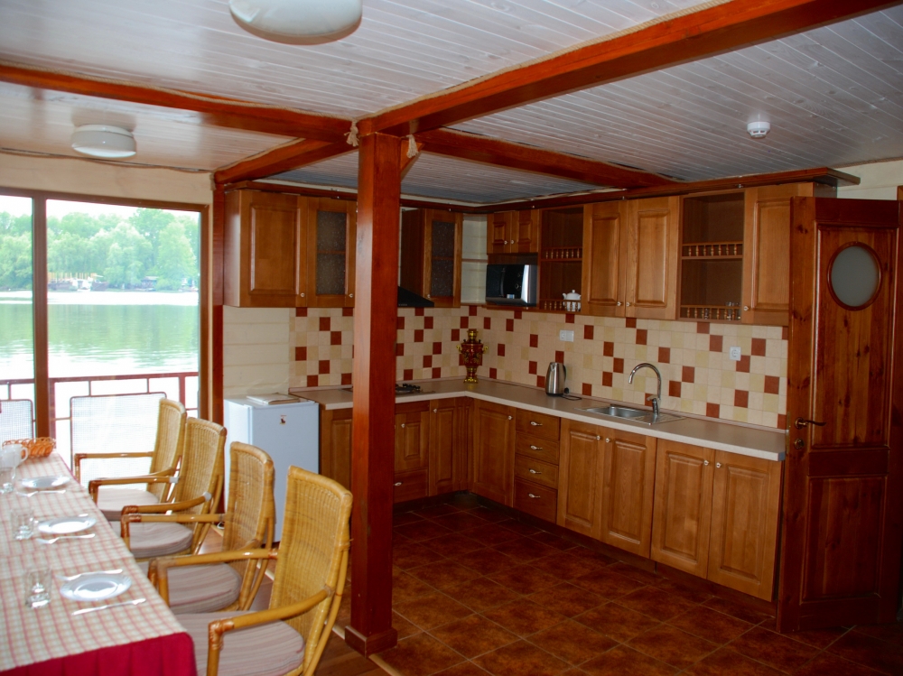 Коттедж на воде 