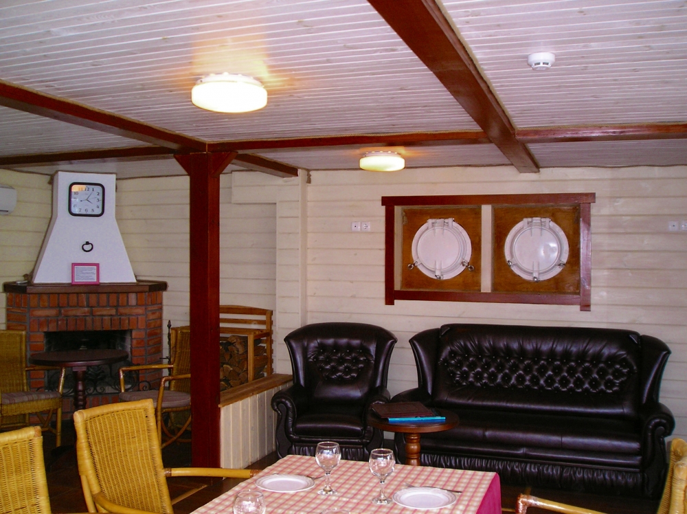 Коттедж на воде 