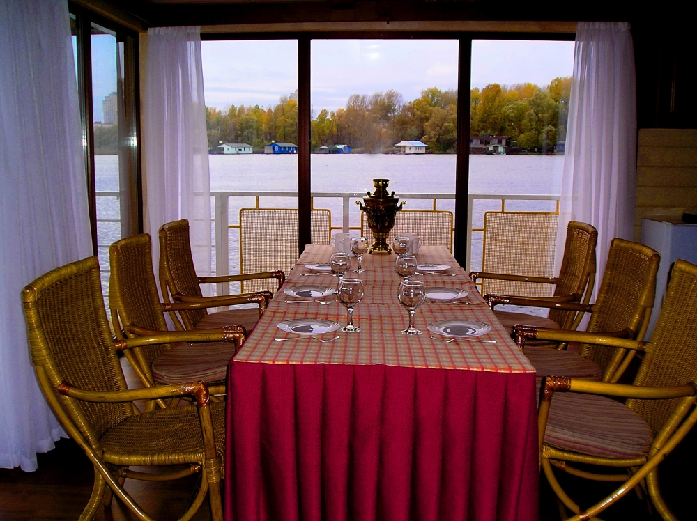 Коттедж на воде 