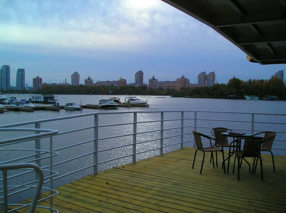 Коттедж на воде 