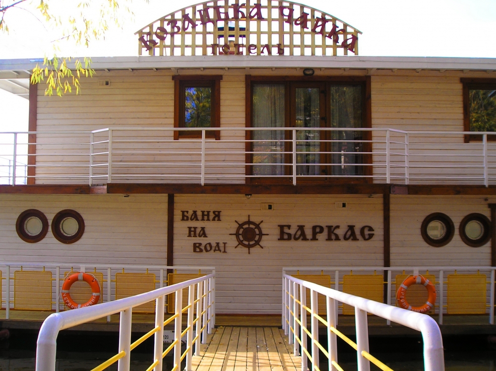 Коттедж на воде 