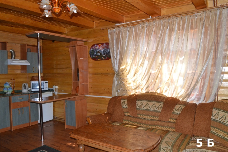 Поляниця 7 котеджів з каміномна 4-6 чоловік кожен... #7