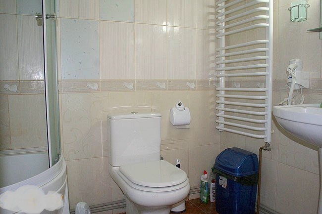 Дерев'яний двоповерховий будинок з 2-х частин на 4... #8