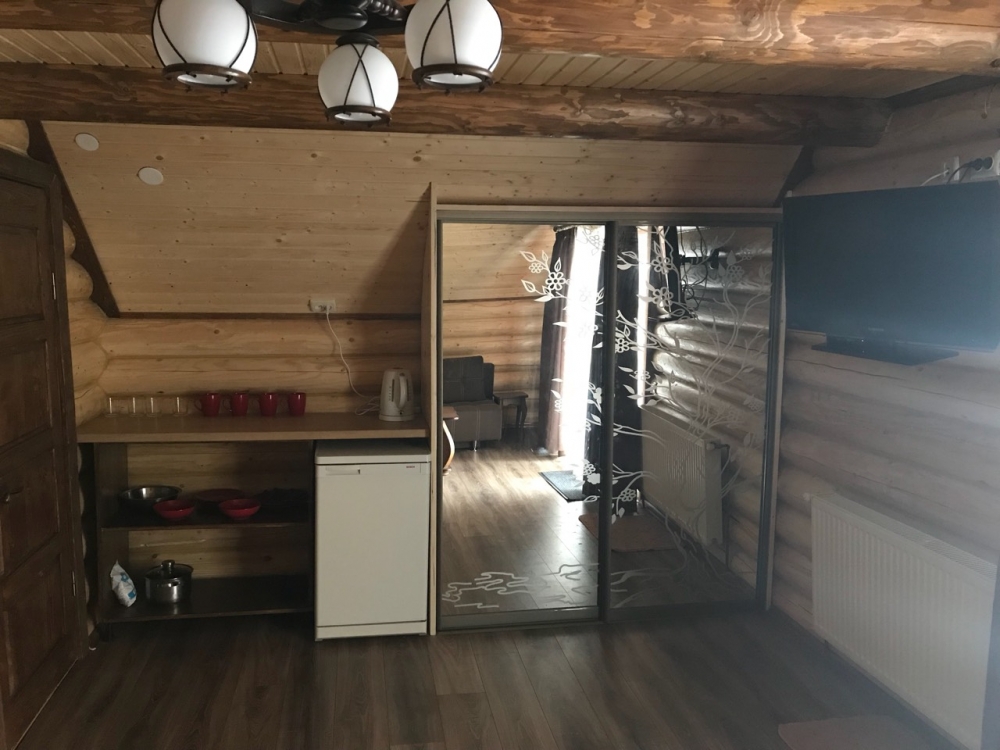 Чотиримісний номер зі зручностями, терассою та чуд... #4