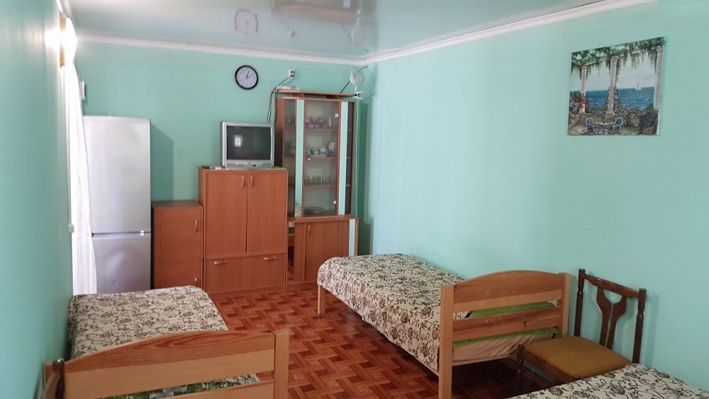 Домик в 50 метрах от моря (