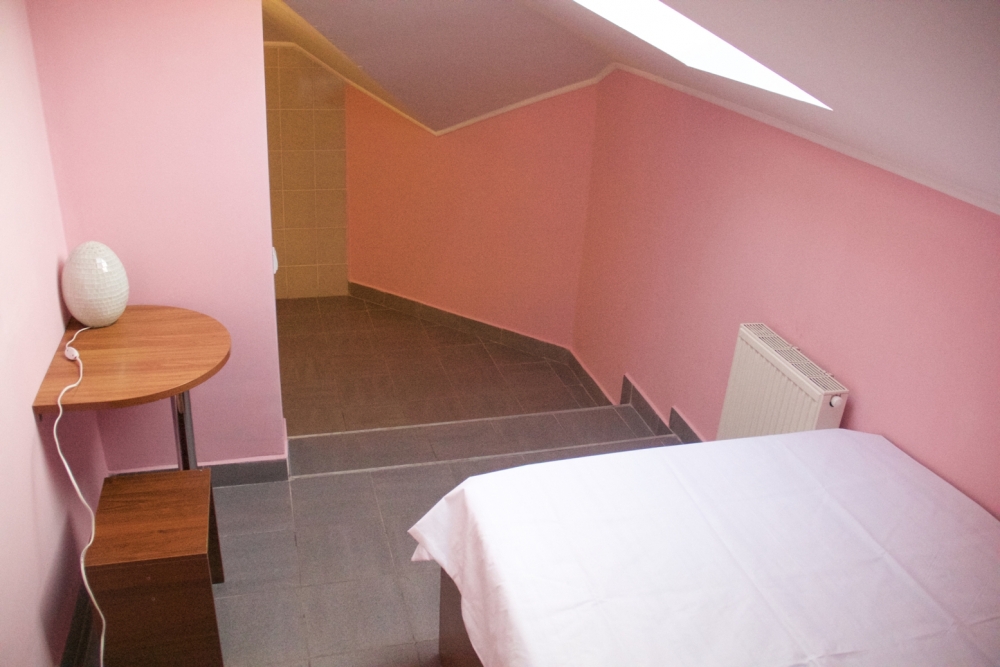 Затишний готель на 