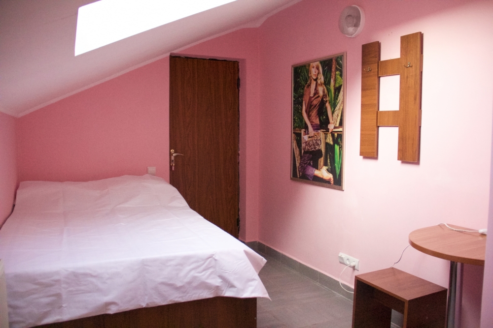 Затишний готель на 