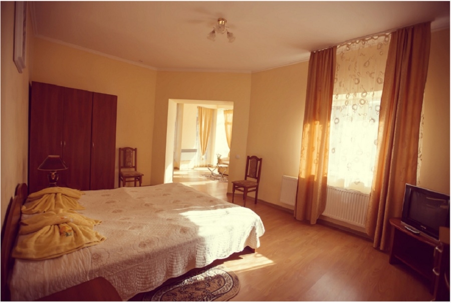 Готель. Номери стандарт, люкс та напівлюкс. #7