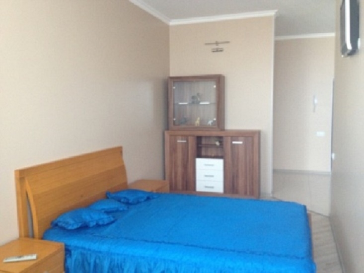 1к ком-студия посуточно, на первой линии домов до... #3