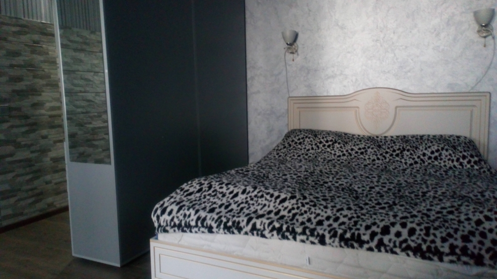 Центр города, рядом бювет #13