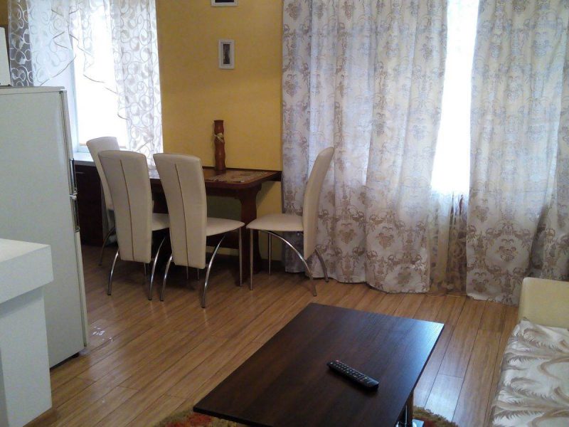 Центр, Маяковского, Медунивер, Козак палац, 6 мест #2