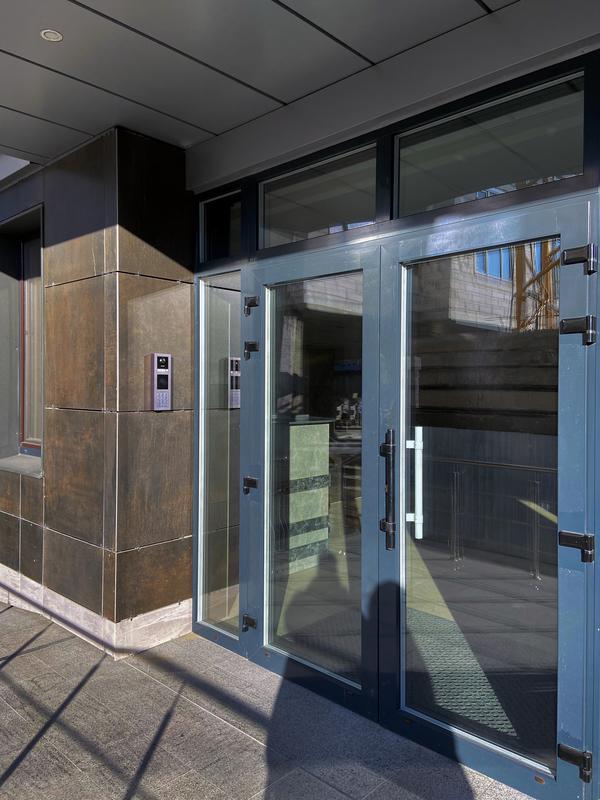 Современная, светлая, уютная квартира в центре Хер... #5