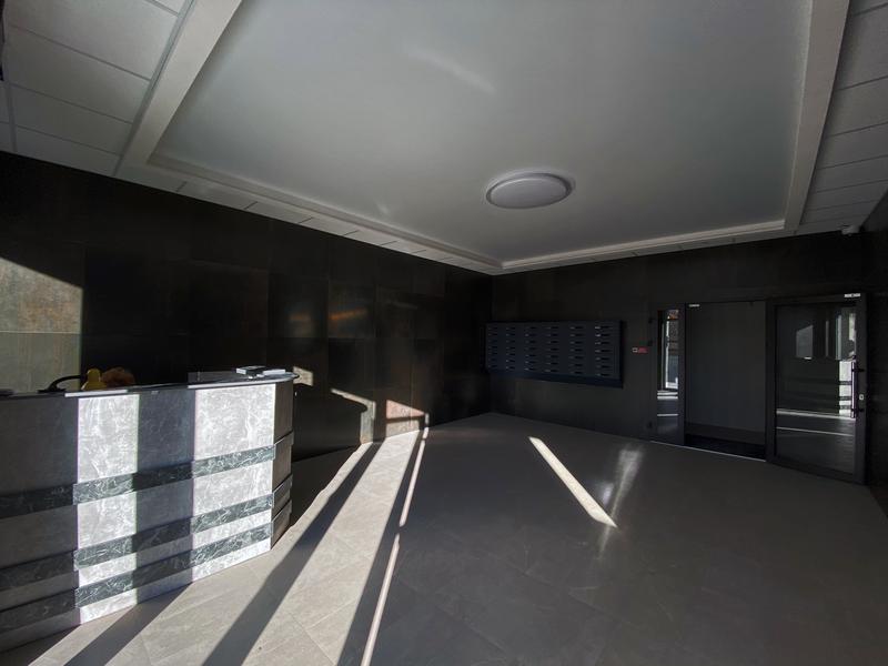 Современная, светлая, уютная квартира в центре Хер... #6