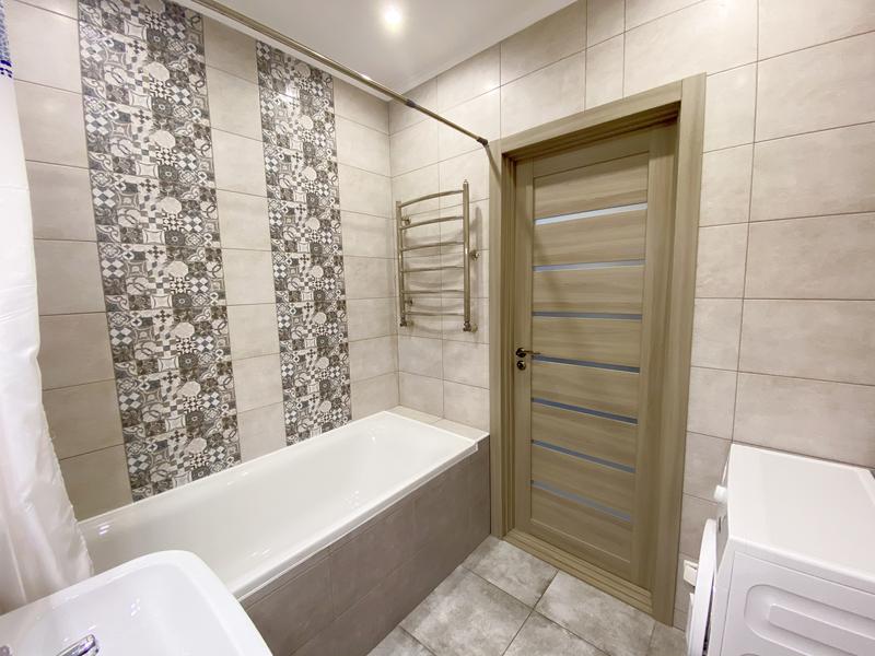 Современная, светлая, уютная квартира в центре Хер... #9