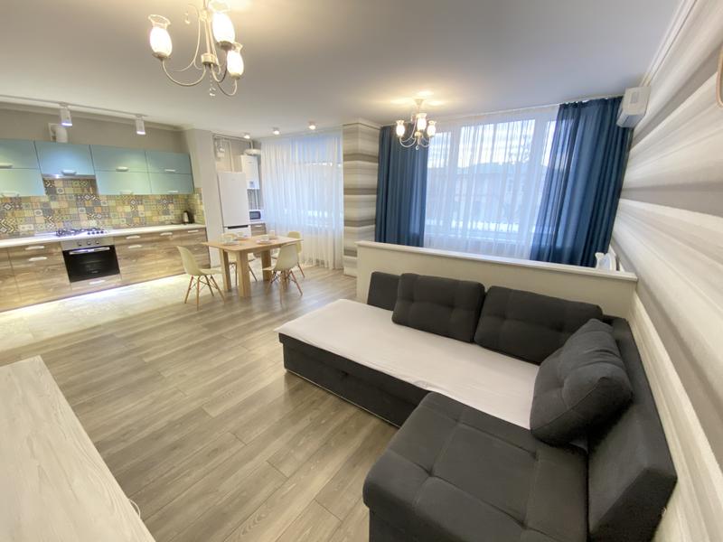 Современная, светлая, уютная квартира в центре Хер... #12