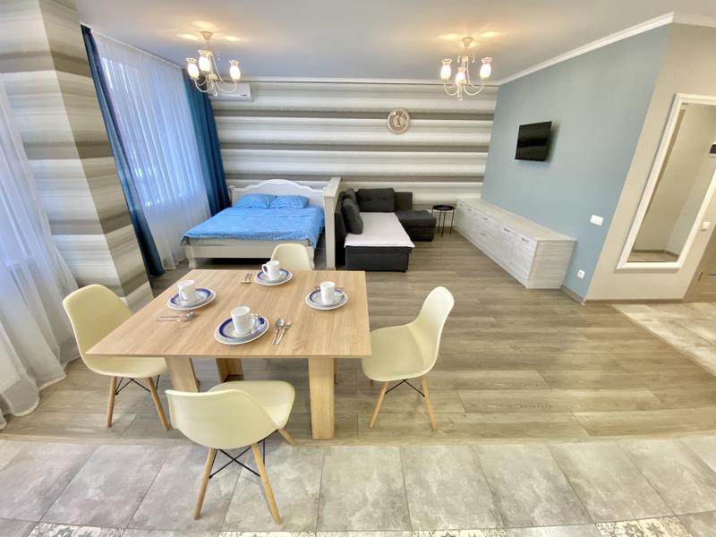 Современная, светлая, уютная квартира в центре Хер... #13